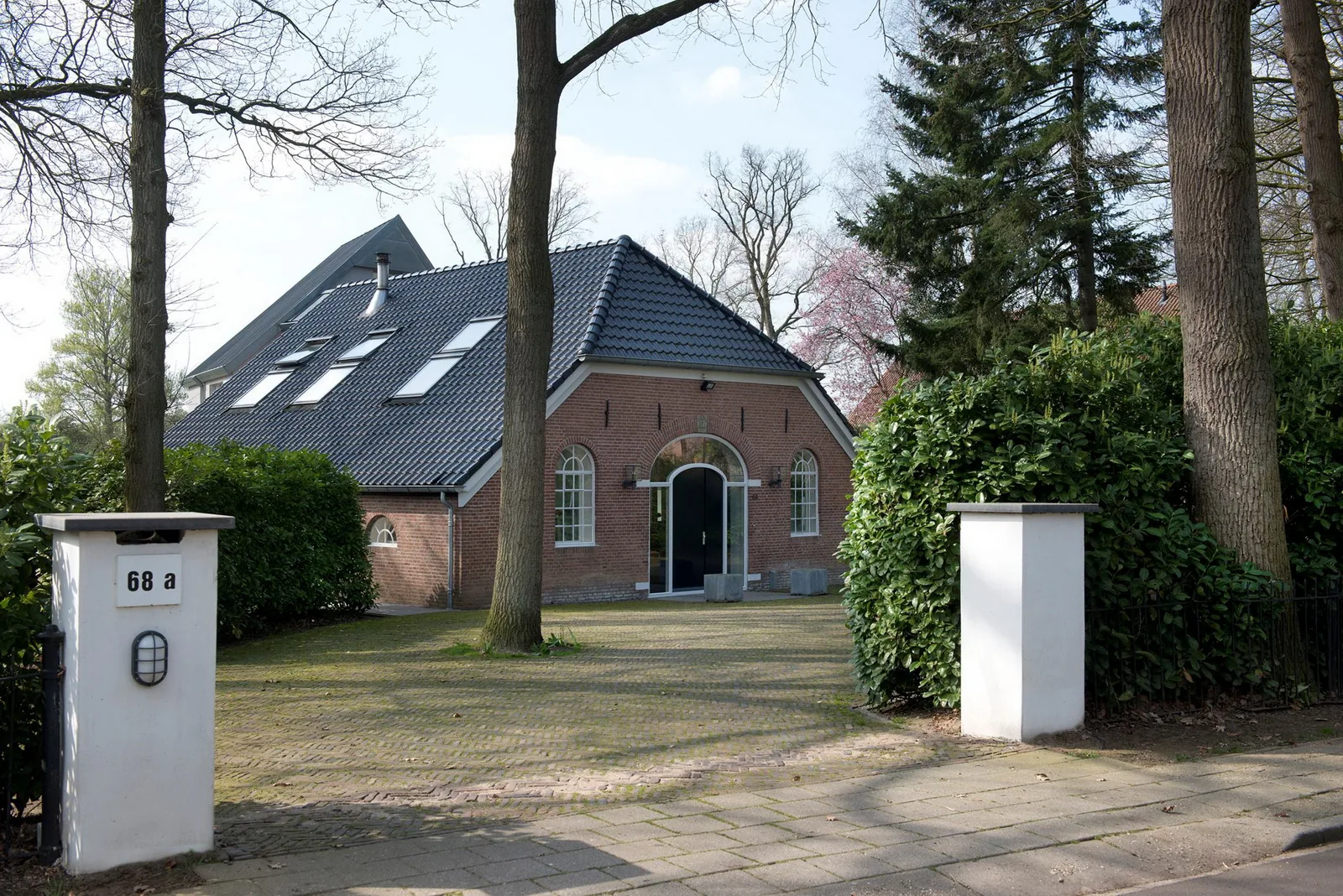 Verbouwing boerderij tot woning - transformatie monumentale stal met behoud van authentieke kenmerken en landelijk karakter