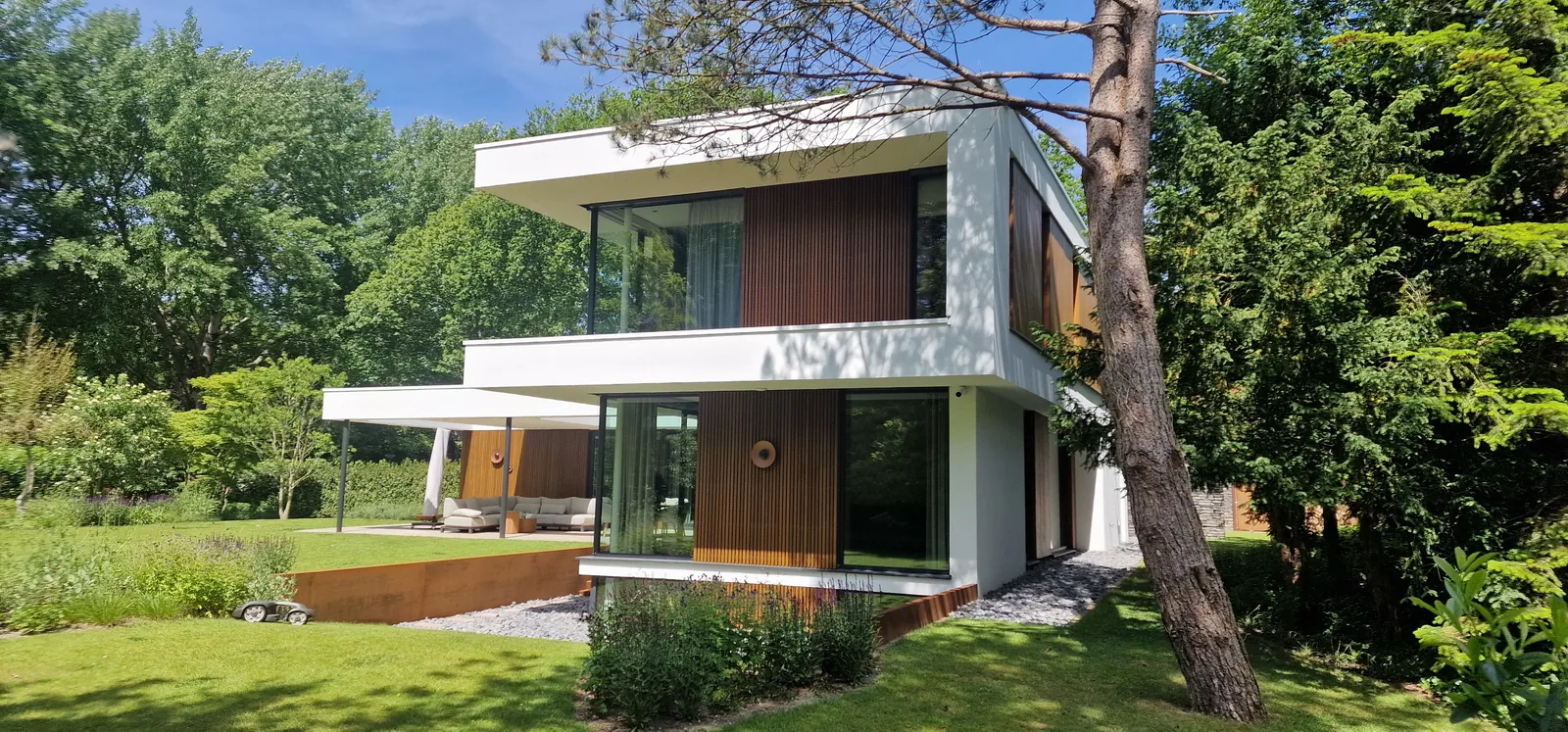 Moderne architectuur contact