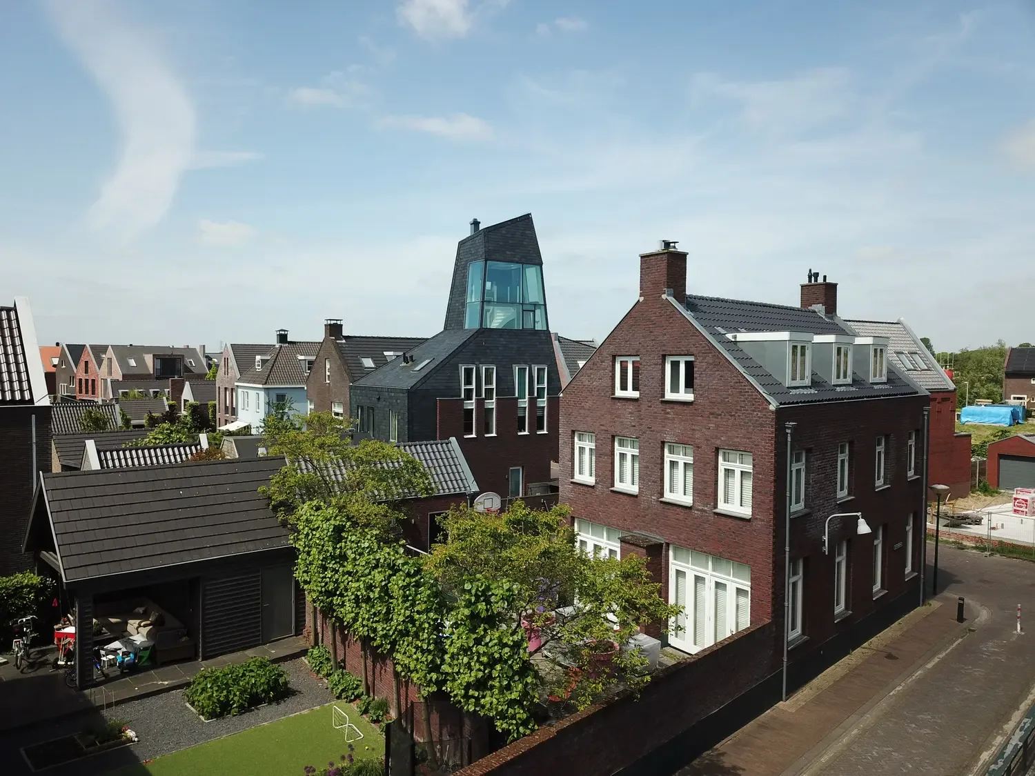 Torenwoning in Loenen aan de Vecht, thuisbasis van het bureau