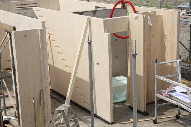 Architect op de bouwplaats