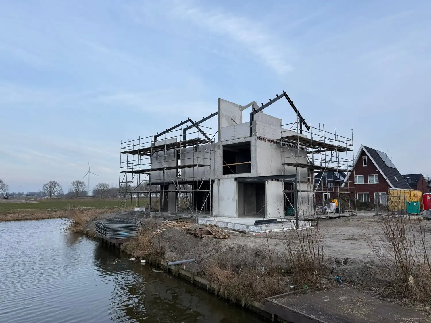 Prefab betonvilla in Almere Nobelhorst — modern casco gebouwd met industriële precisie