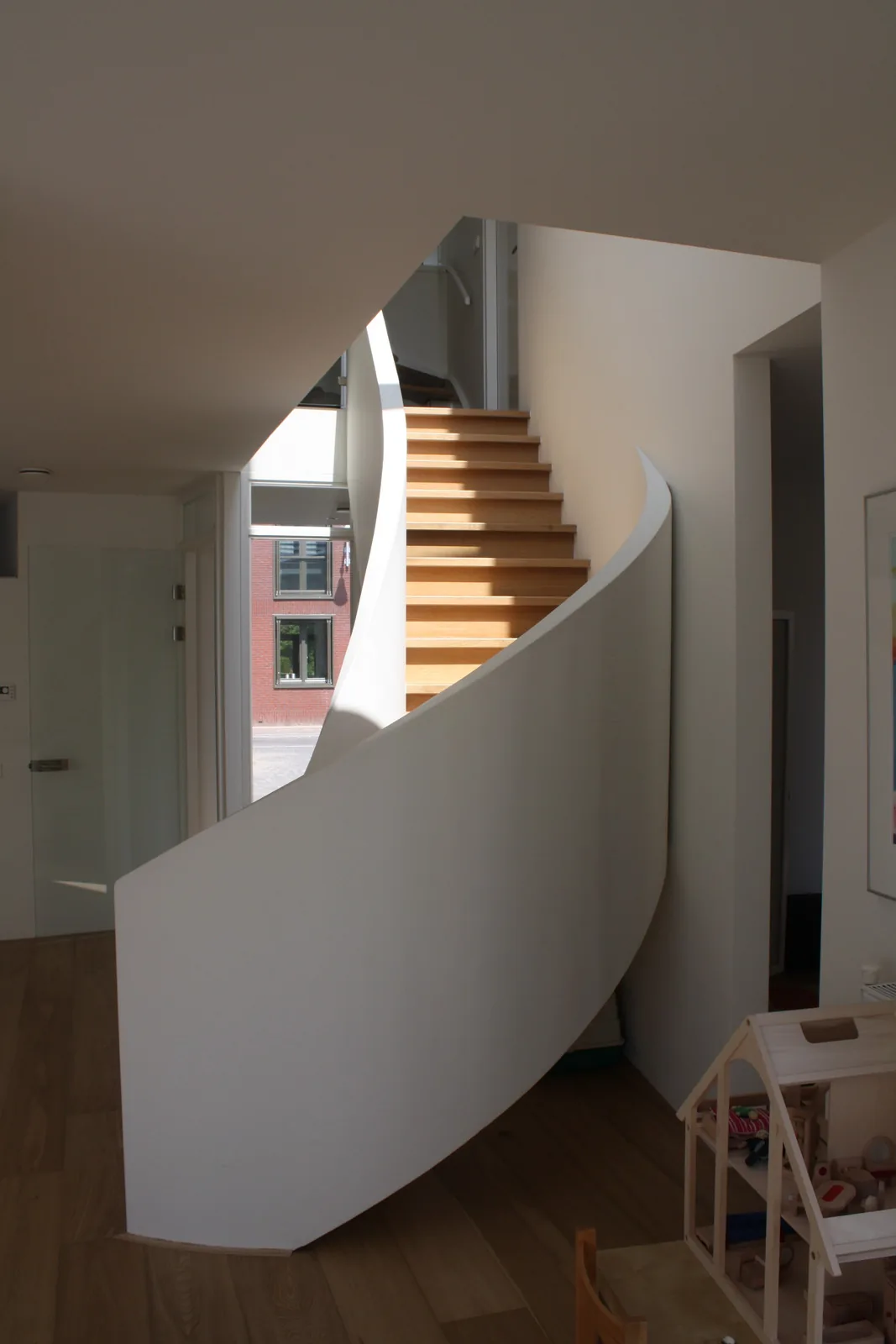 Zichtlijnen en insnedes in de gevel als ruimtelijk principe