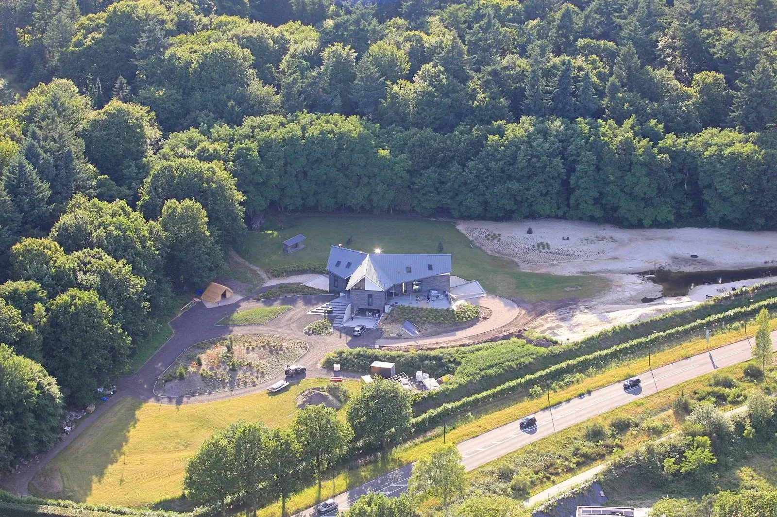 Landschappelijke zonering van voortuin, overgangszone en privetuin