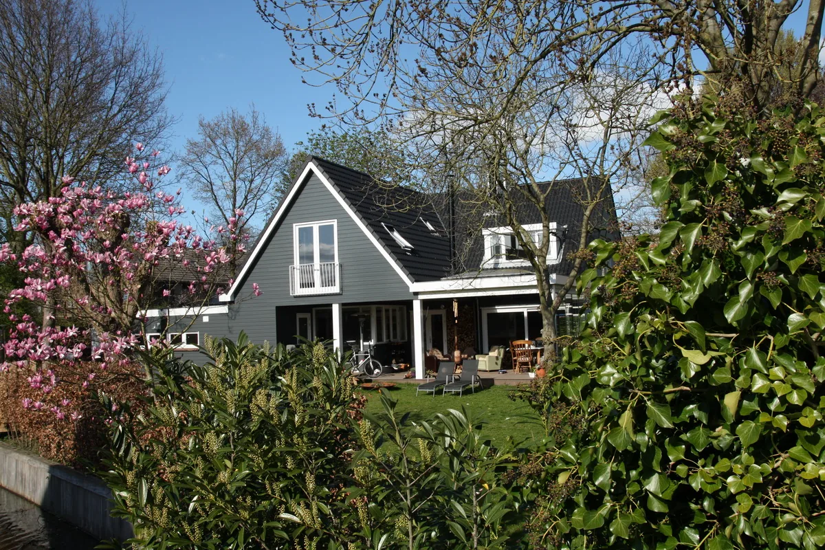 Verbouw jaren-60 bungalow met veranda