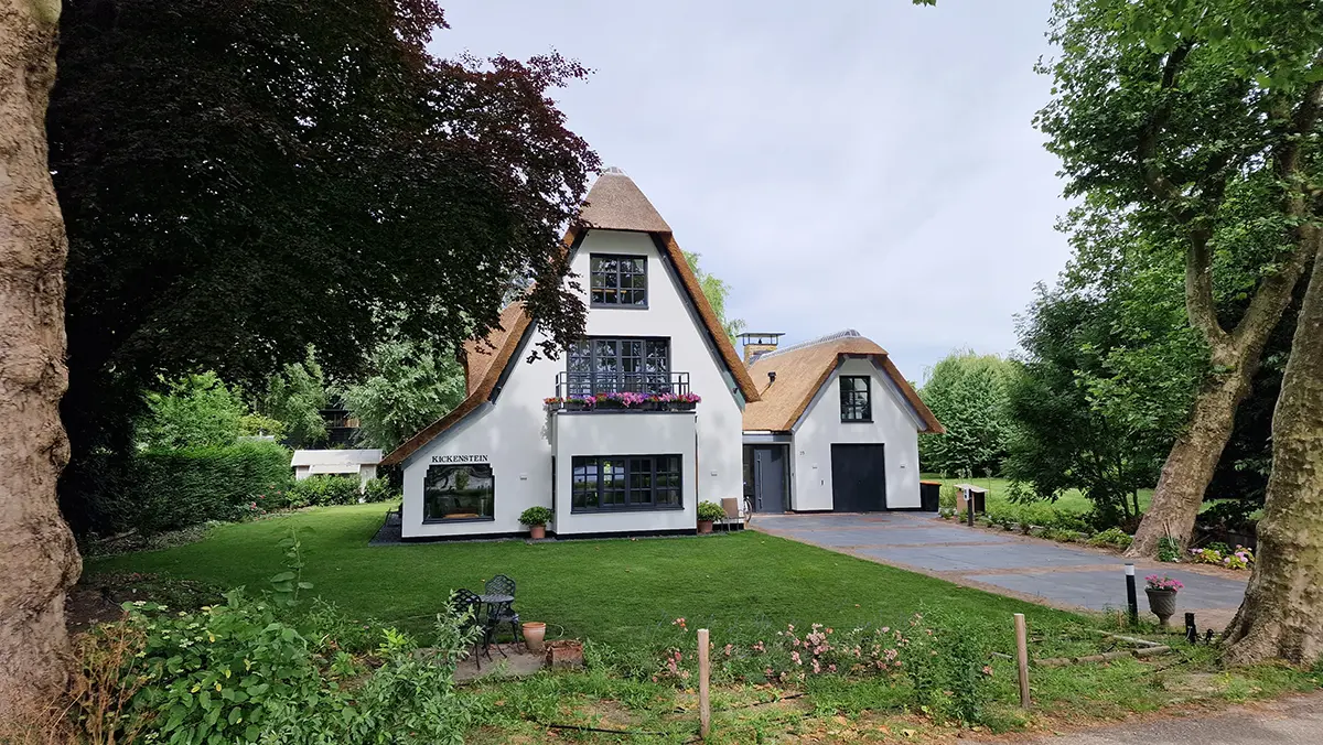 Renovatie van karakteristieke woning in Kickestein met verduurzaming en nieuwe aanbouw